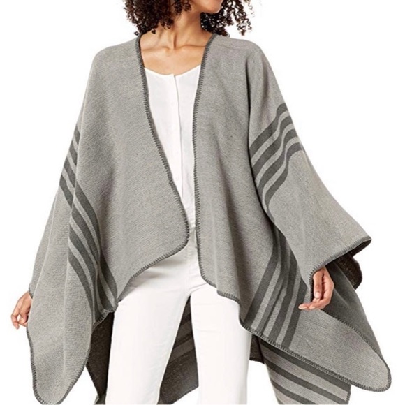 BB DAKOTA Reversible Charcoal Plaid Blanket Wrap, O/S - Picture 3 of 11